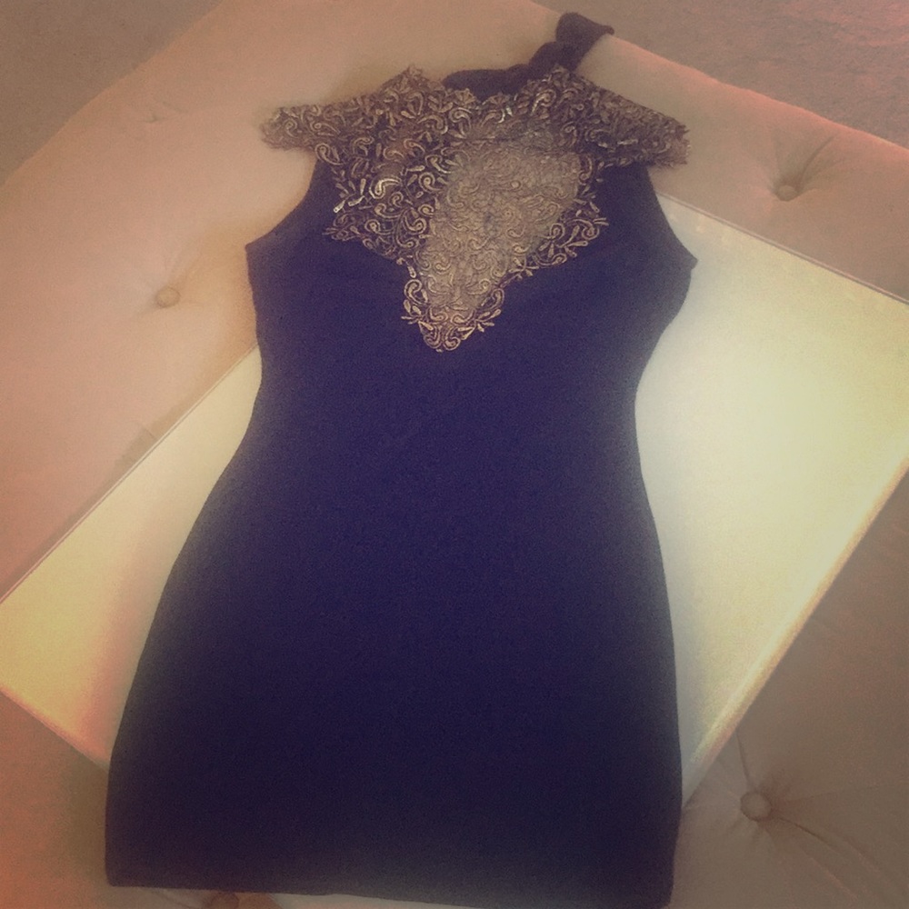 Halter top, with Gold sweet heart neckline